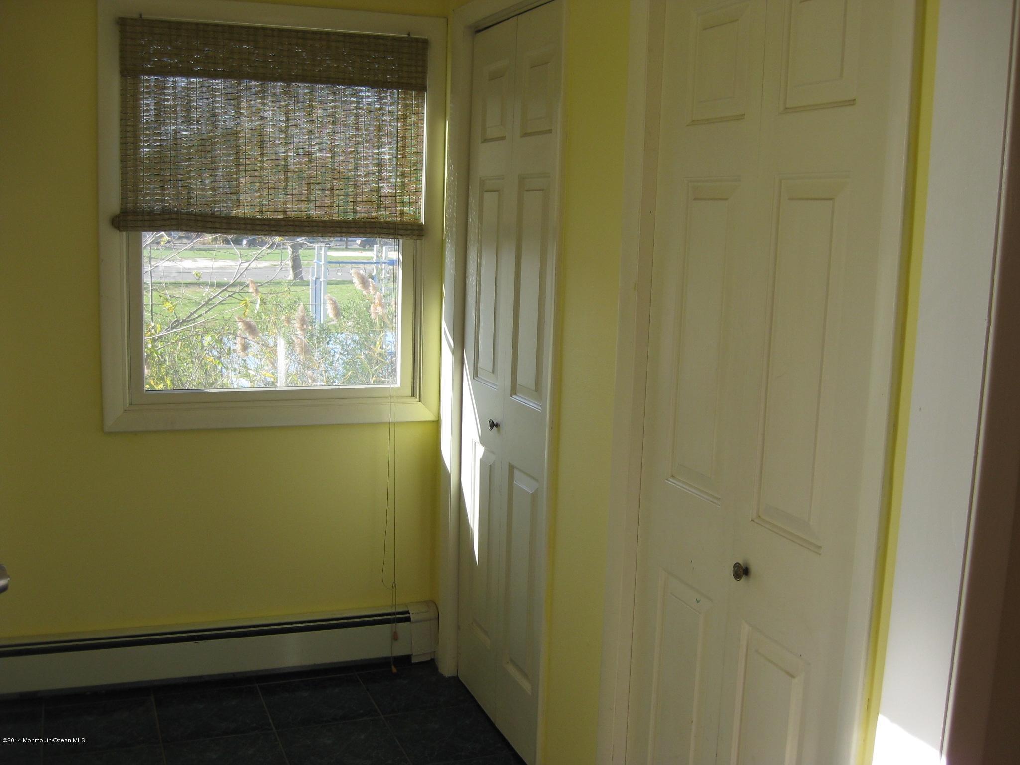 19 Griffin Street Monmouth Beach, NJ 07750 - Photo 2 of 20 Foyer