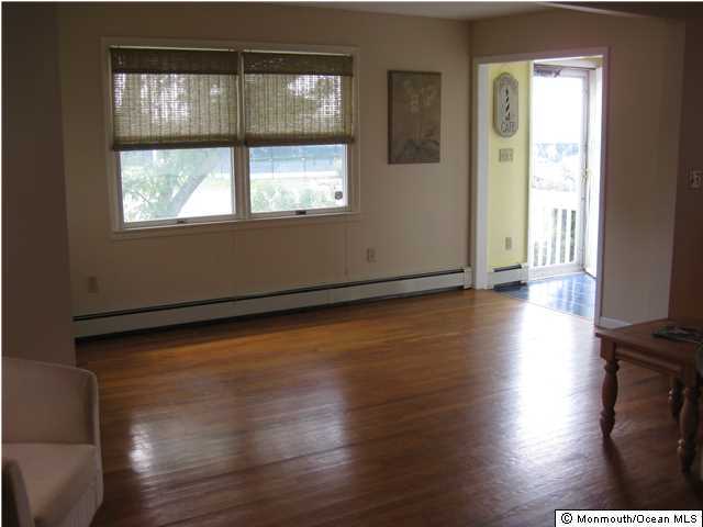 19 Griffin Street Monmouth Beach, NJ 07750 - Photo 3 of 20 Entrance