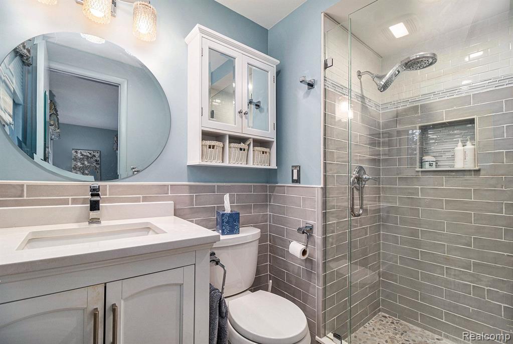 1129 Dolliver Street Rochester Hills, MI 48306 - Photo 43 of 48