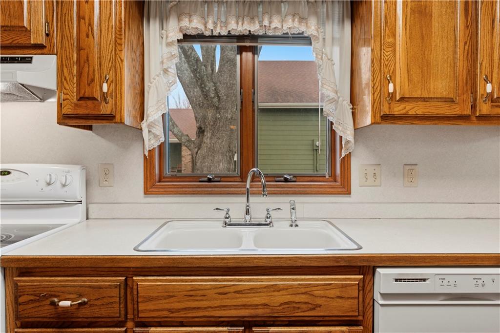 802 Timberbrook Drive Nevada, MO 64772 - Photo 11 of 45