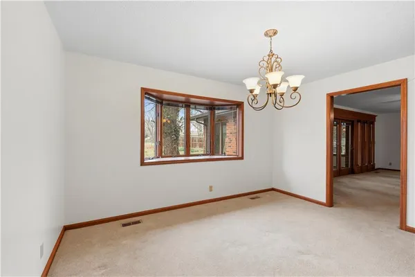 $228,000 | 802 Timberbrook Drive, Nevada, MO 64772