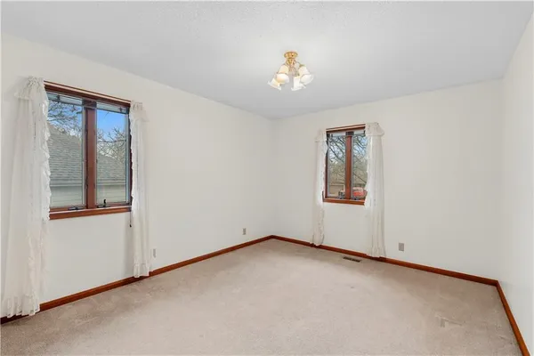 $228,000 | 802 Timberbrook Drive, Nevada, MO 64772