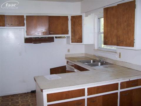 5101 Western Road Flint, MI 48506 - Photo 4 of 11 20111070-3.JPG