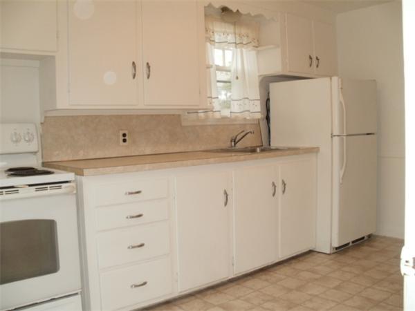 126 Merida Street Springfield, MA 01104 - Photo 5 of 16