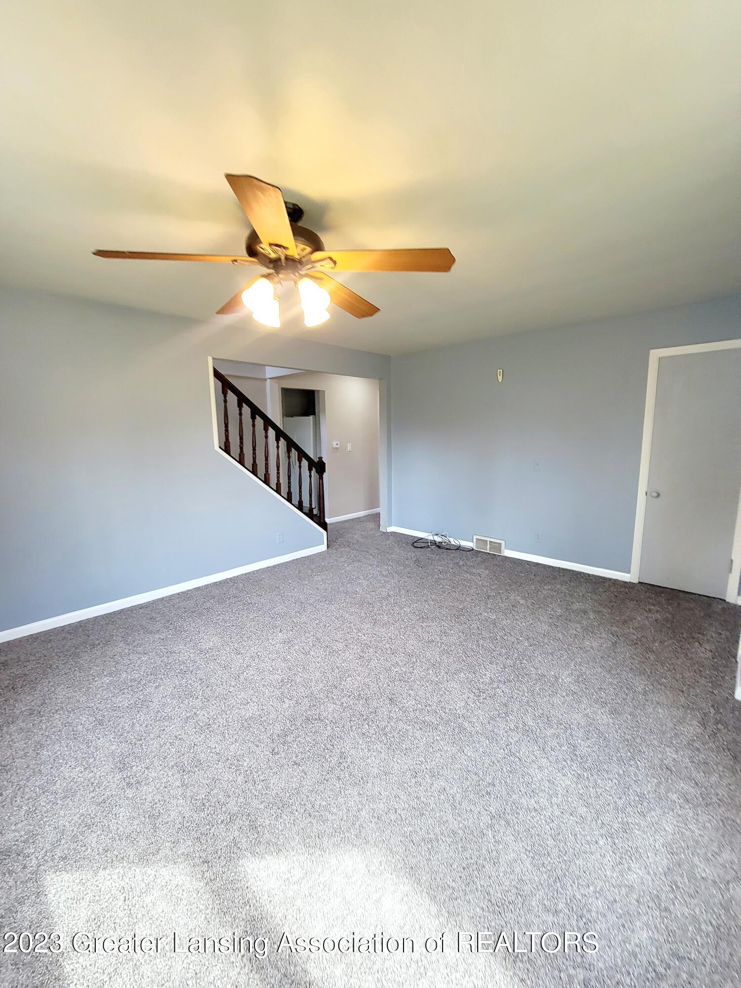 617 West Holmes Road Lansing, MI 48910 - Photo 12 of 40 20230406_113159