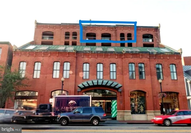 a car parked in front of a building