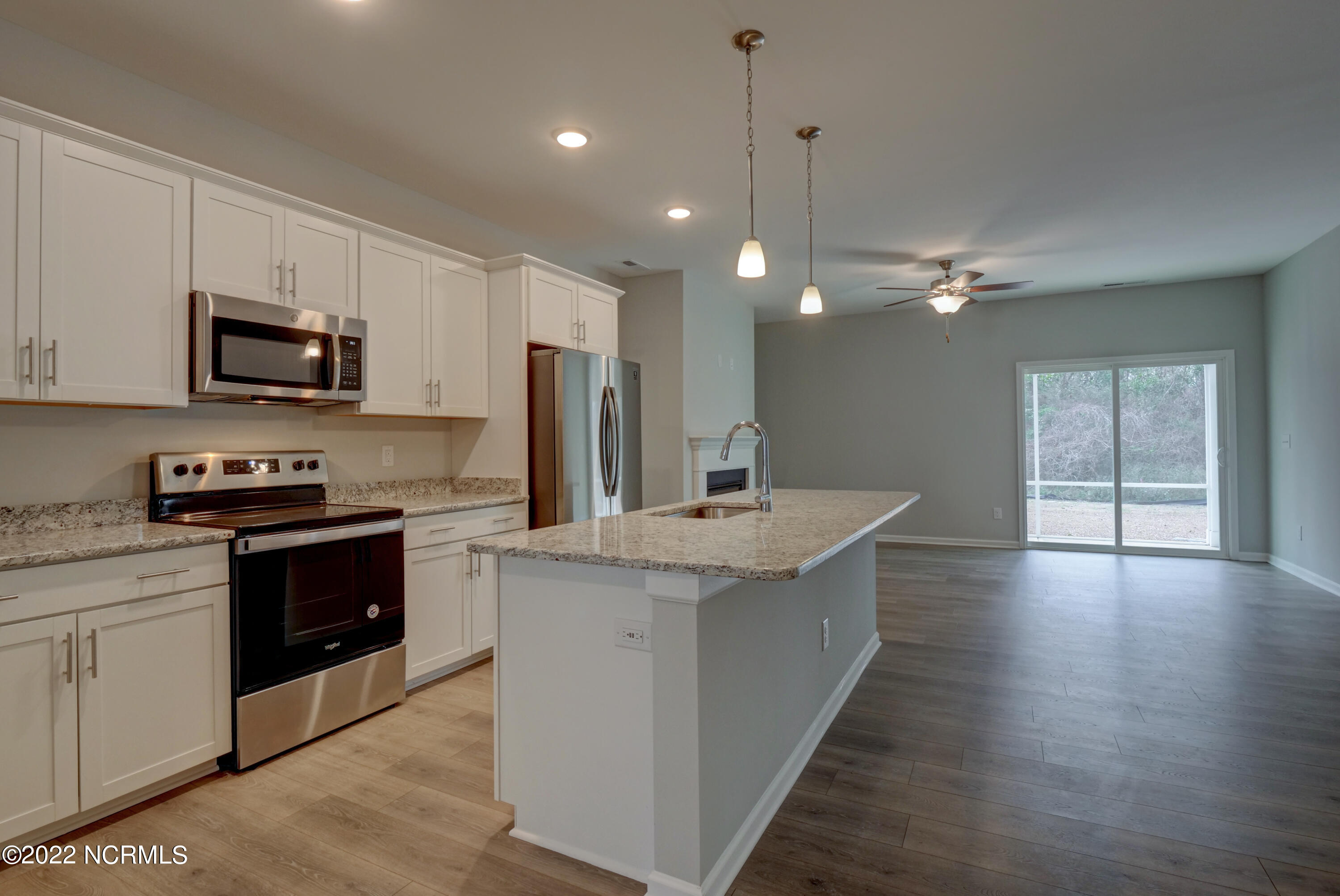 4409 Finch Lane Wilmington, NC 28409 - Photo 2 of 23 001