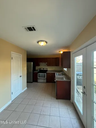 $1,100 | 101 Via Don Ray Road, Unit D, Long Beach, MS 39560