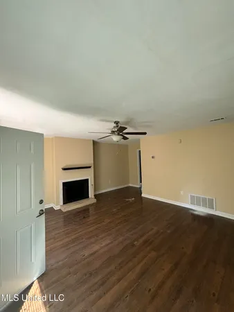 $1,100 | 101 Via Don Ray Road, Unit D, Long Beach, MS 39560