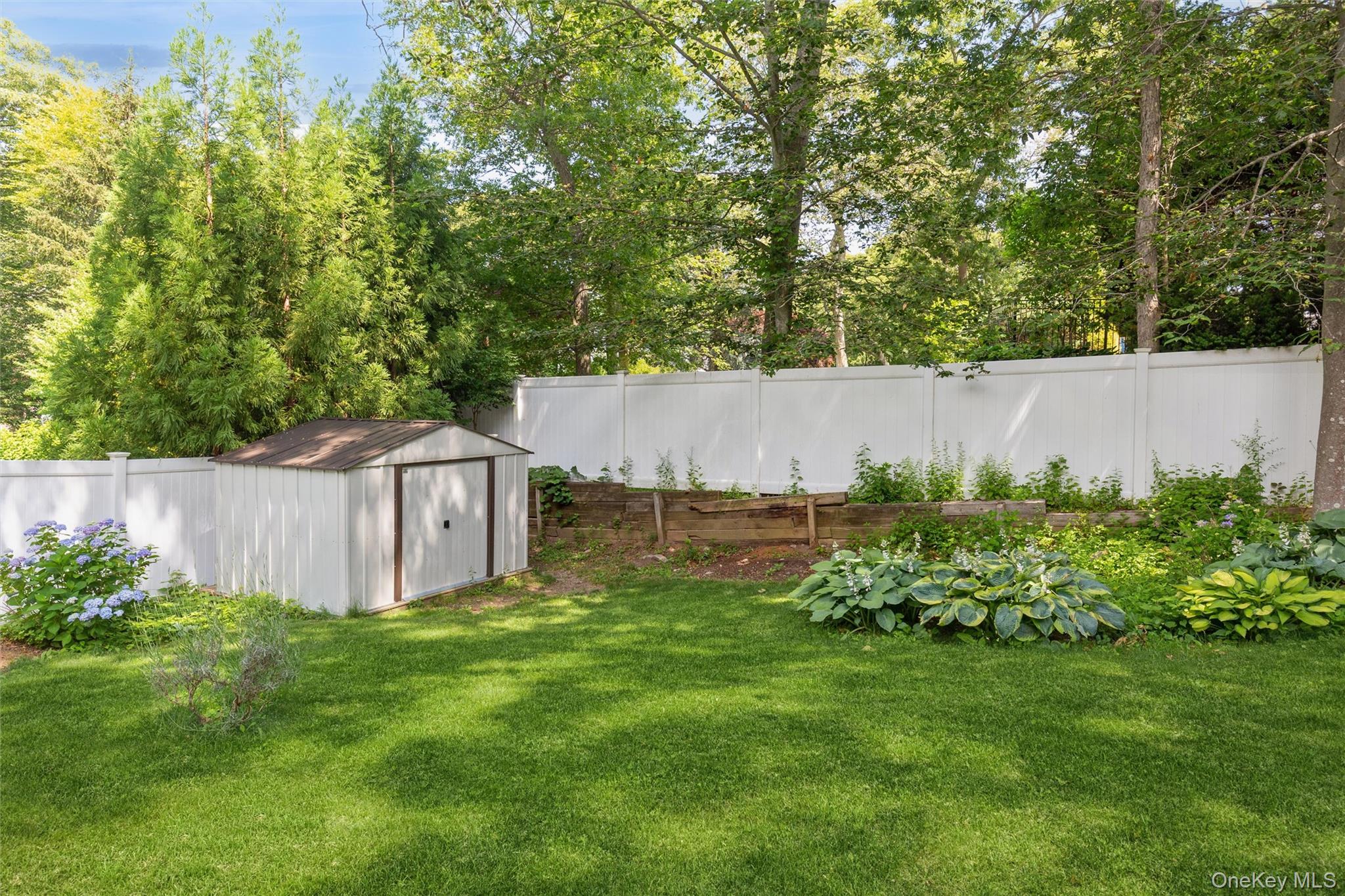 23 Eastwood Road Miller Place, NY 11764 - Photo 22 of 28
