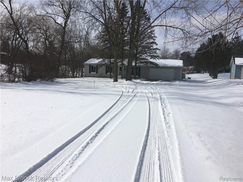 9312 Gale Road Goodrich, MI 48438 - Photo 2 of 18 IMG_3767.JPG
