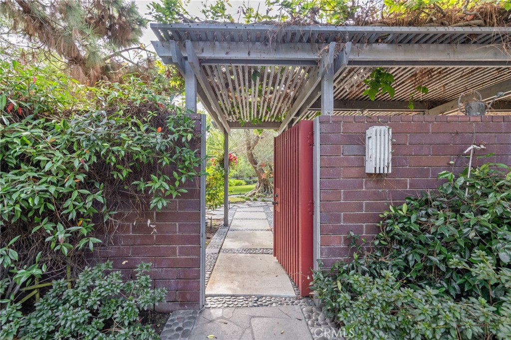 7 Cinnamon Lane Rancho Palos Verdes, CA 90275 - Photo 27 of 45 Front gate off of driveway