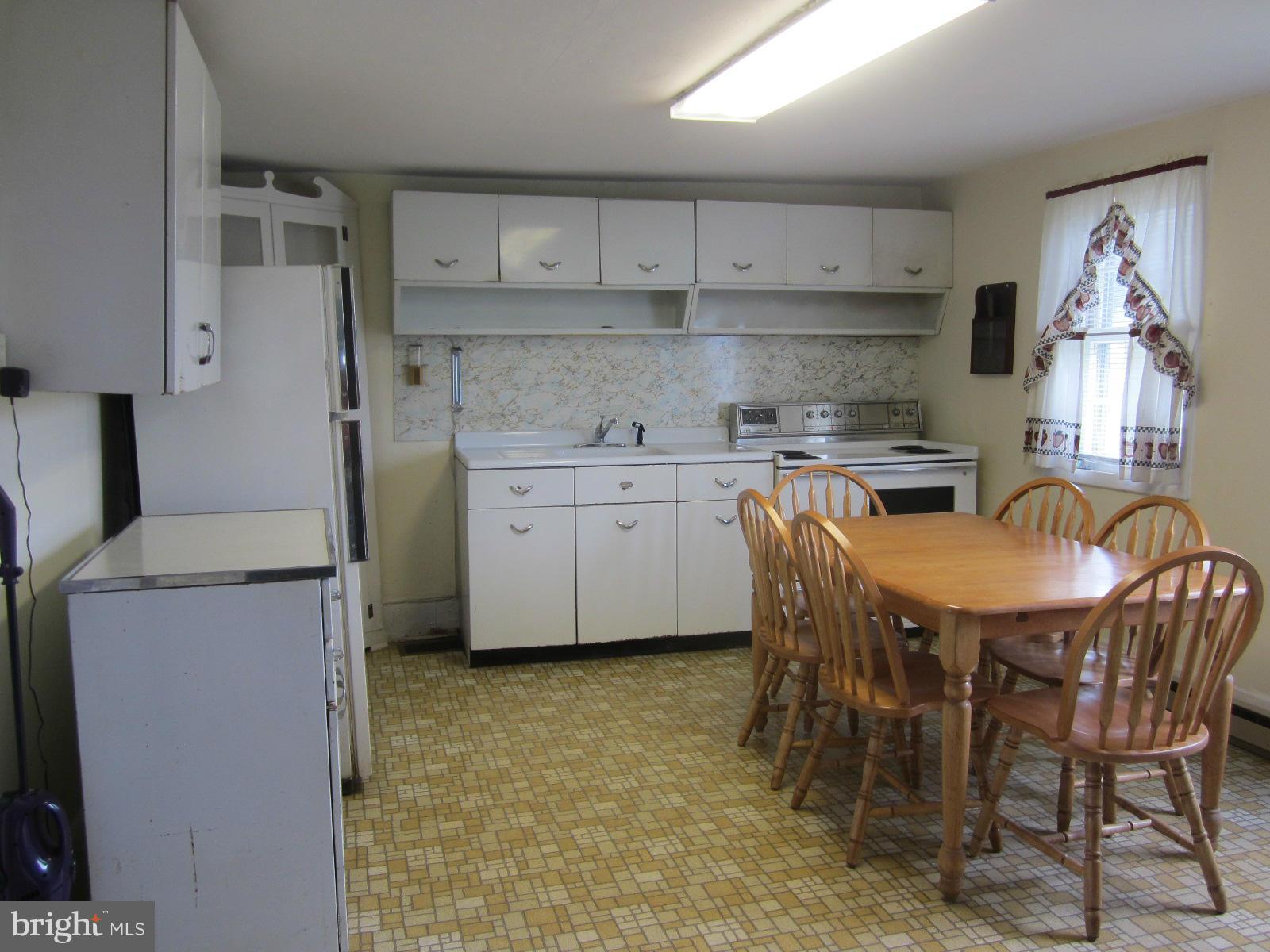 8043 Mapleville Road Boonsboro, MD 21713 - Photo 3 of 13 Kitchen