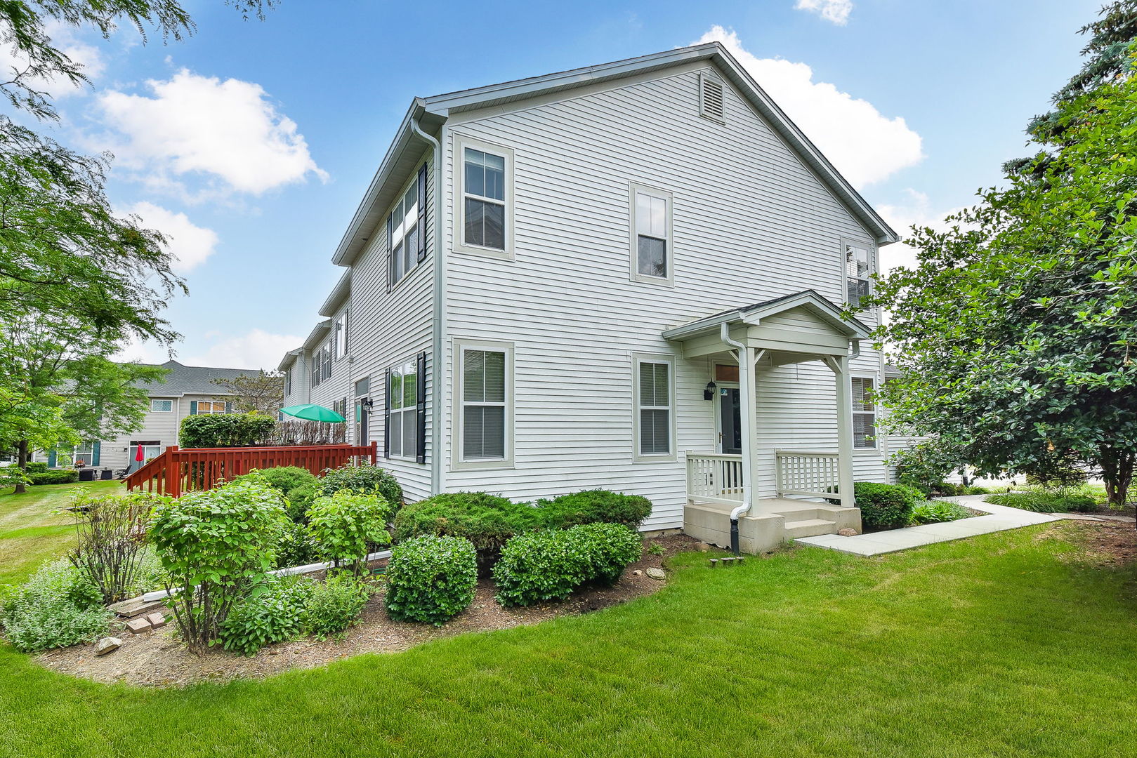 316 Grand Ridge Road St. Charles, IL 60175 - Photo 2 of 20
