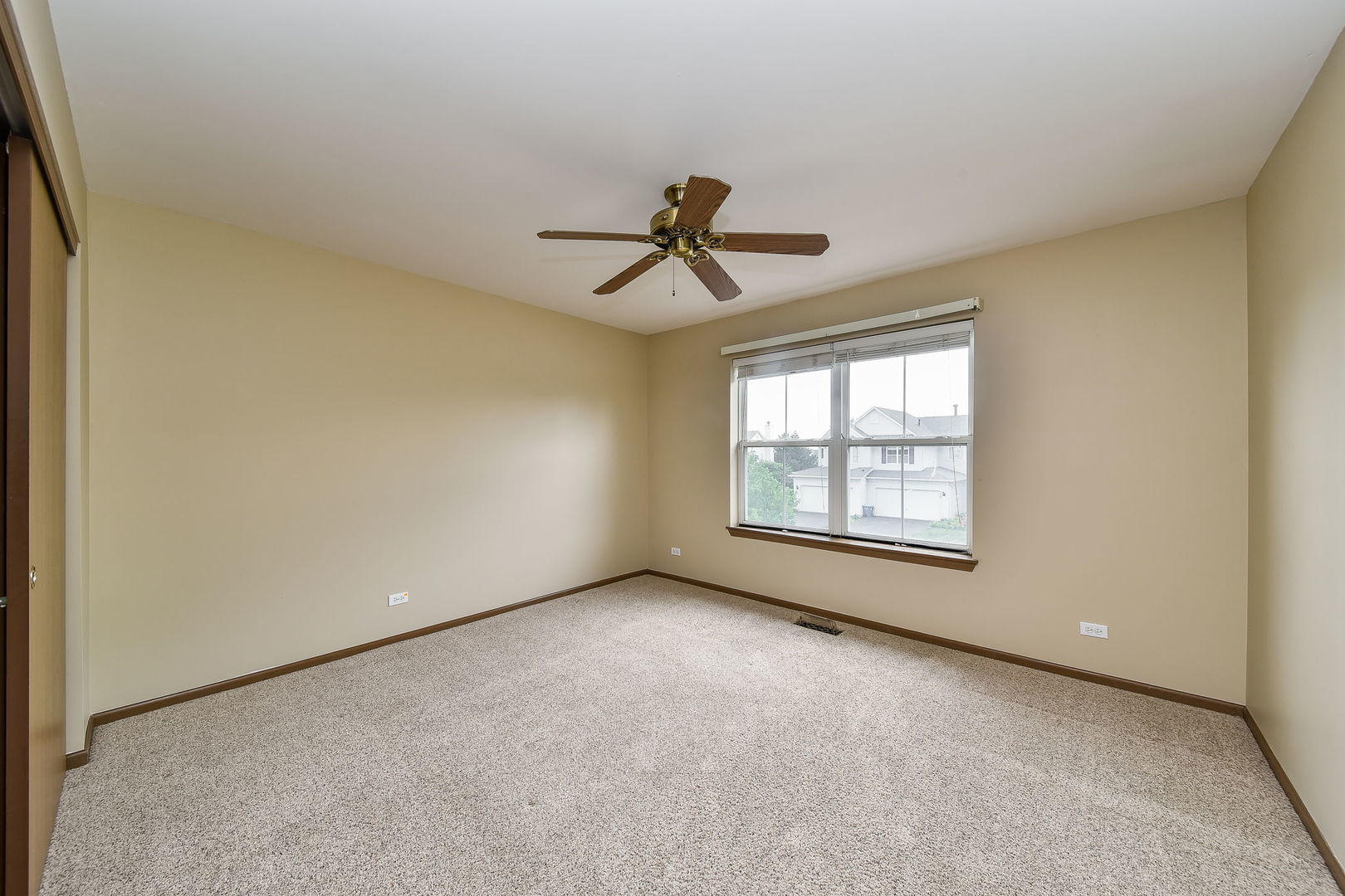 316 Grand Ridge Road St. Charles, IL 60175 - Photo 11 of 20
