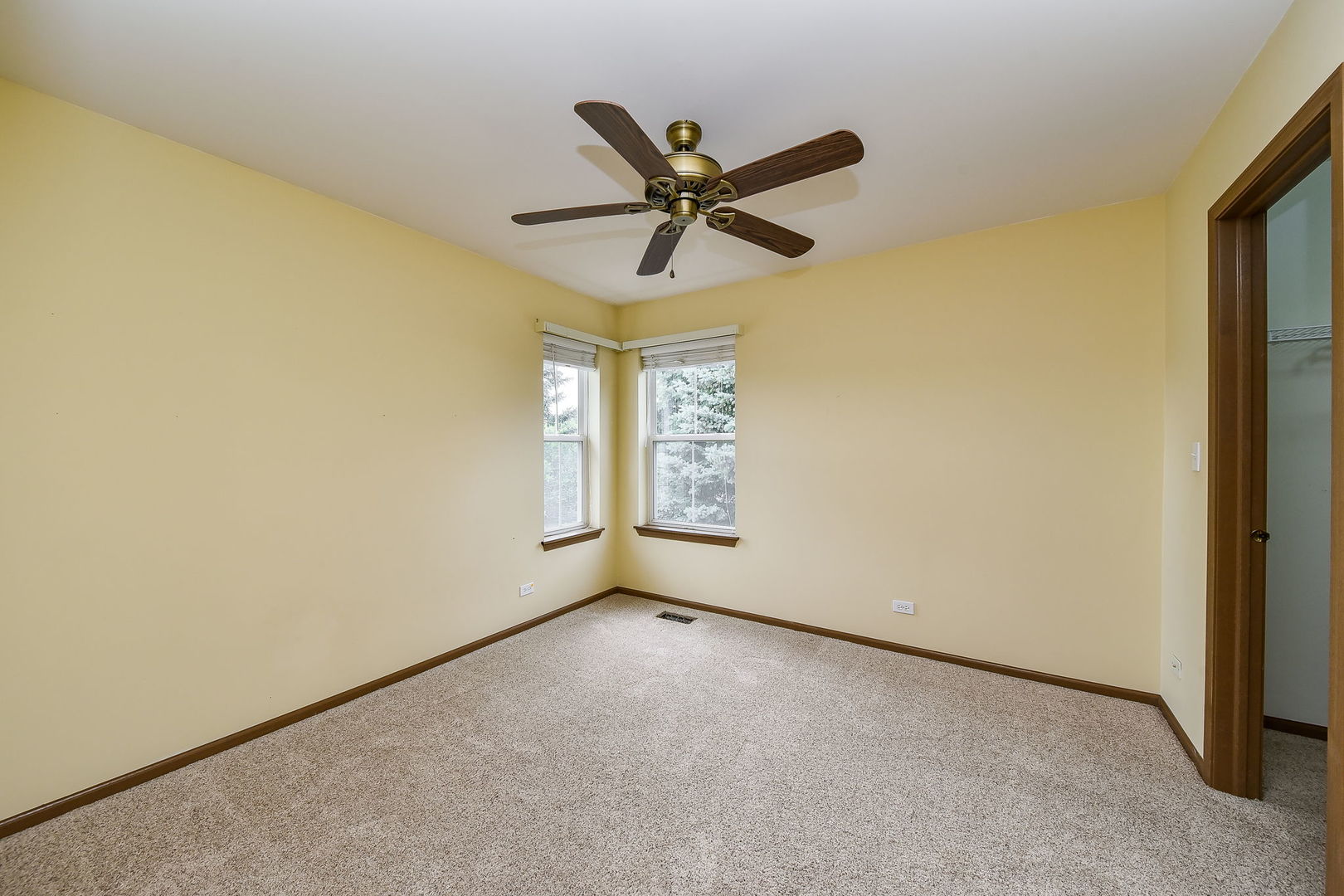 316 Grand Ridge Road St. Charles, IL 60175 - Photo 12 of 20
