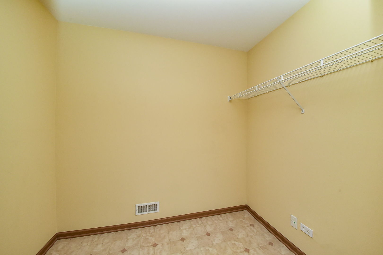 316 Grand Ridge Road St. Charles, IL 60175 - Photo 14 of 20