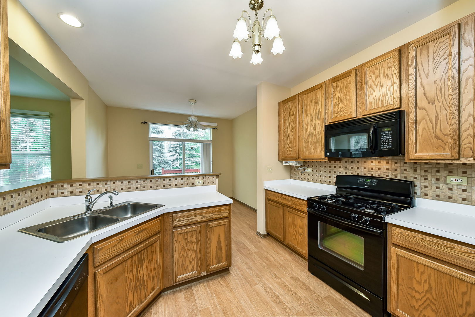 316 Grand Ridge Road St. Charles, IL 60175 - Photo 6 of 20