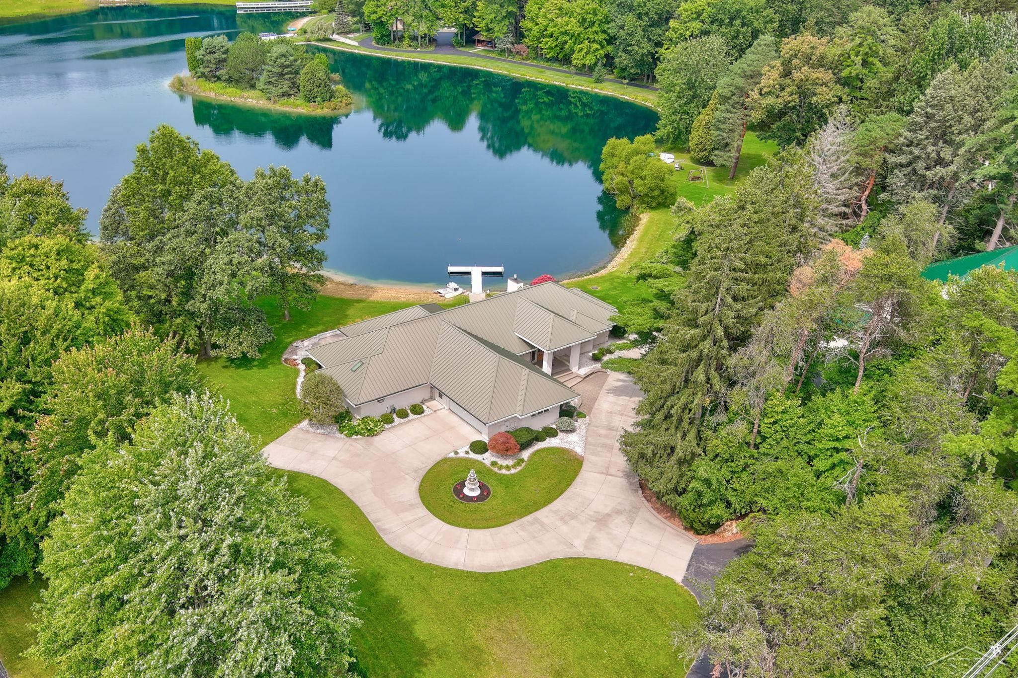 3858 South Graham Road Saginaw, MI 48609 - Photo 76 of 85 50119495-75.JPG