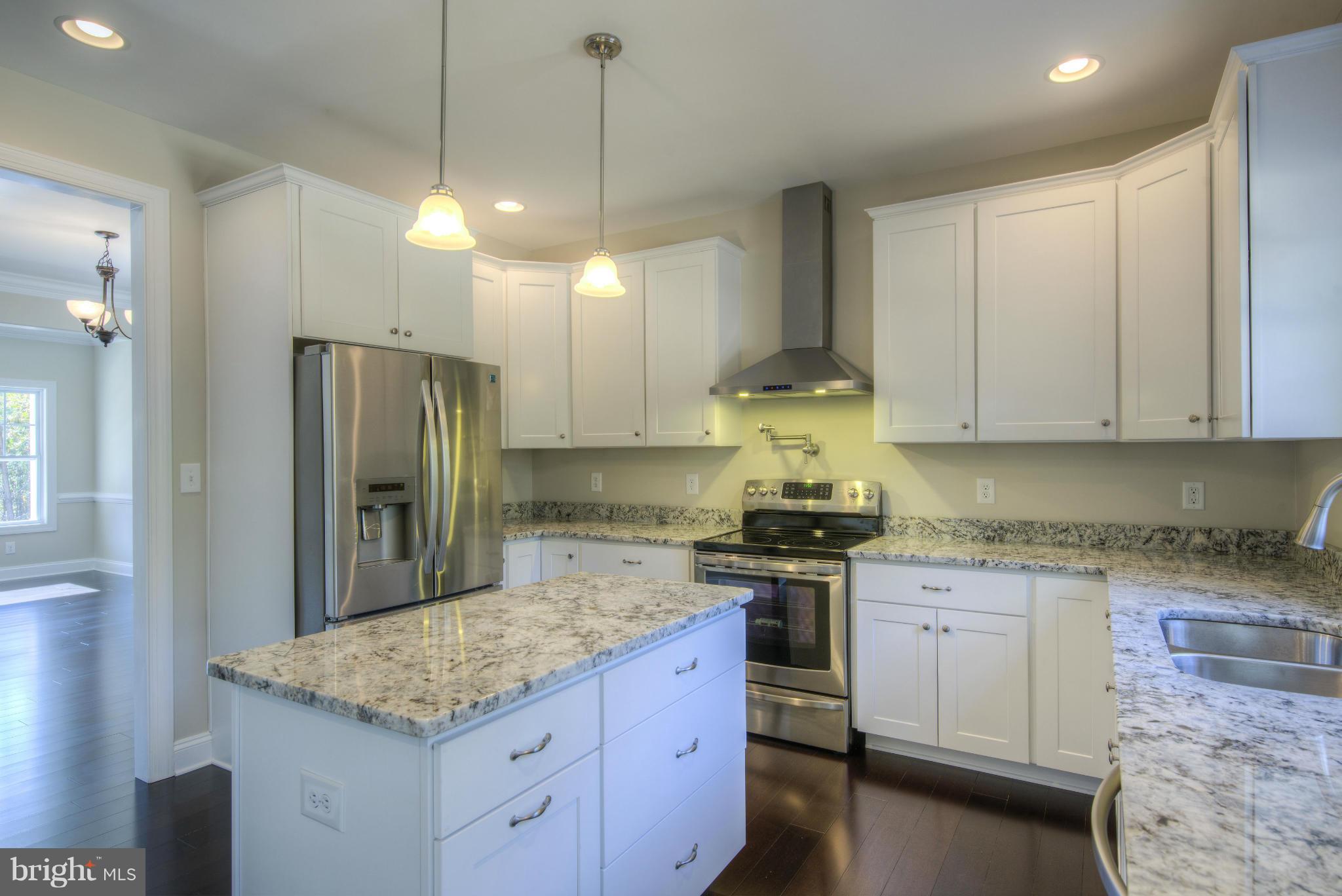 12151 Ridge Road King George, VA 22485 - Photo 8 of 20 Kitchen