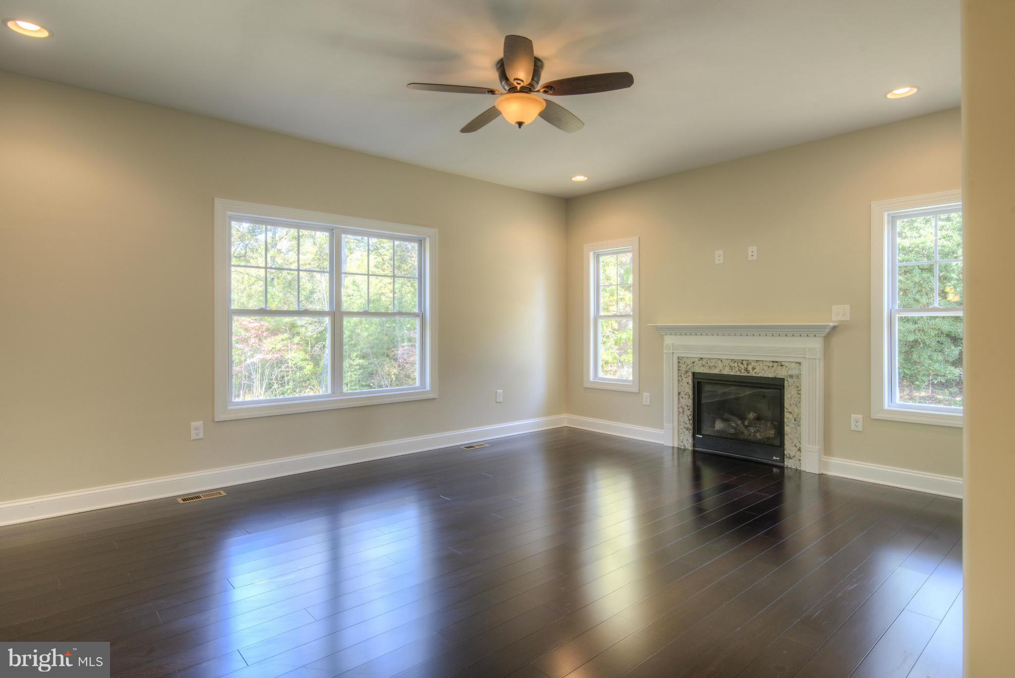 12151 Ridge Road King George, VA 22485 - Photo 9 of 20 Living Room