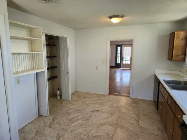 $1,500 | 582 Loeb Street, Memphis, TN 38111