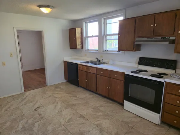$1,500 | 582 Loeb Street, Memphis, TN 38111