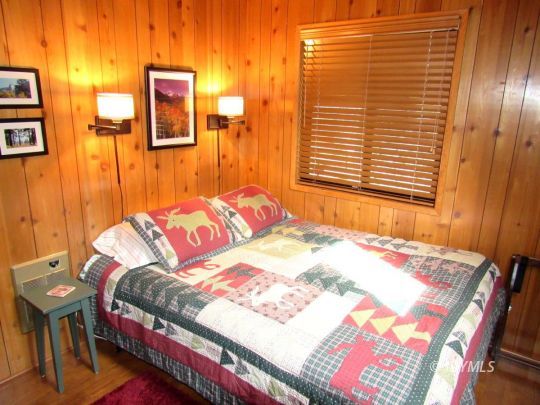 25311 Tahquitz Road Idyllwild, CA 92549 - Photo 17 of 40 Bedroom