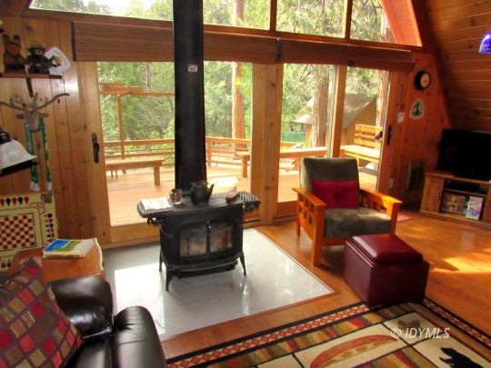 25311 Tahquitz Road Idyllwild, CA 92549 - Photo 8 of 40 Wood stove