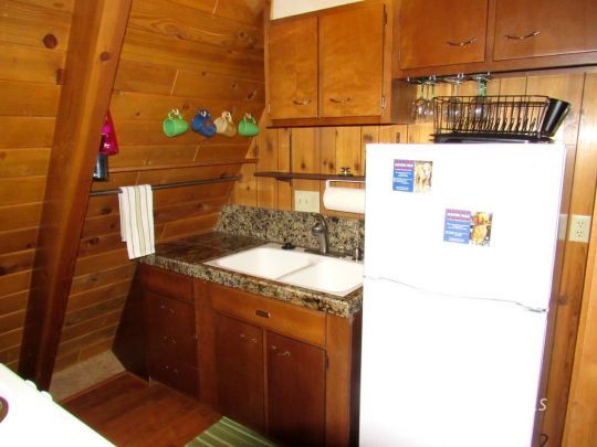 25311 Tahquitz Road Idyllwild, CA 92549 - Photo 10 of 40 Kitchen
