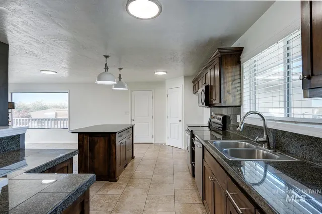 $799,000 | 547 Ridge Drive, Nampa, ID 83686