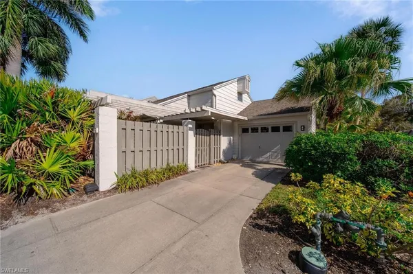 $2,500 | 878 Meadowland Drive, Unit G, Naples, FL 34108