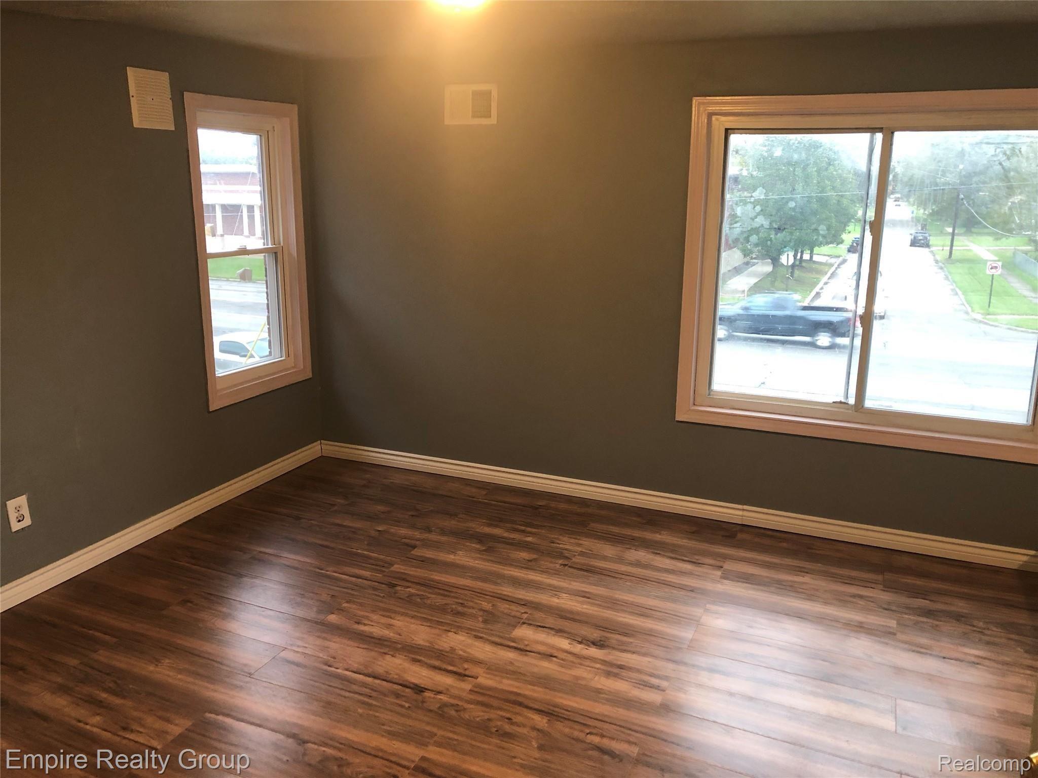 3100 Inkster Road Inkster, MI 48141 - Photo 13 of 15 A4DEBD6C-C116-4C40-9EC4-94EBDAAC5230.jpeg