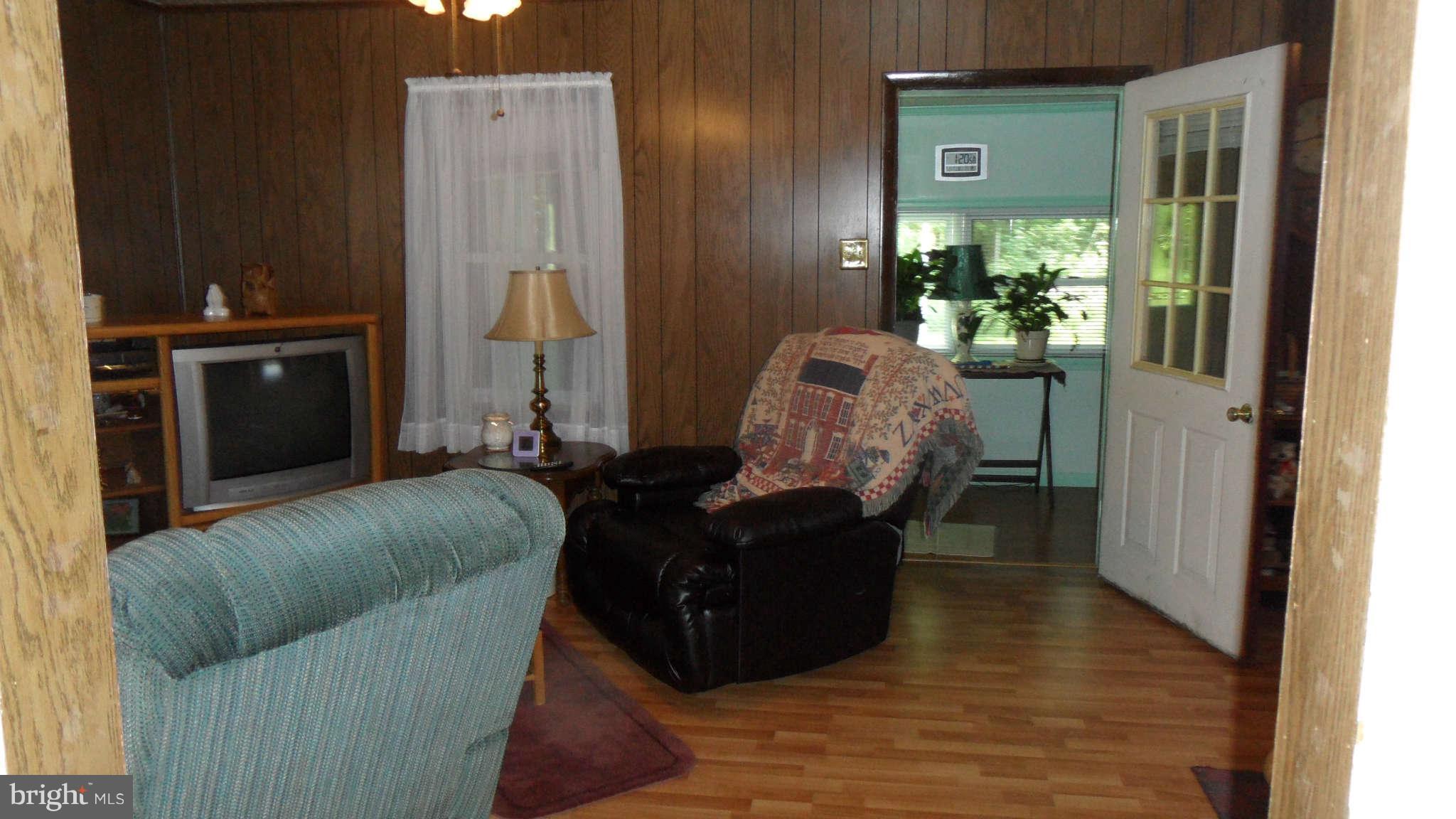 21312 Greenbrier Road Boonsboro, MD 21713 - Photo 14 of 27 Living Room