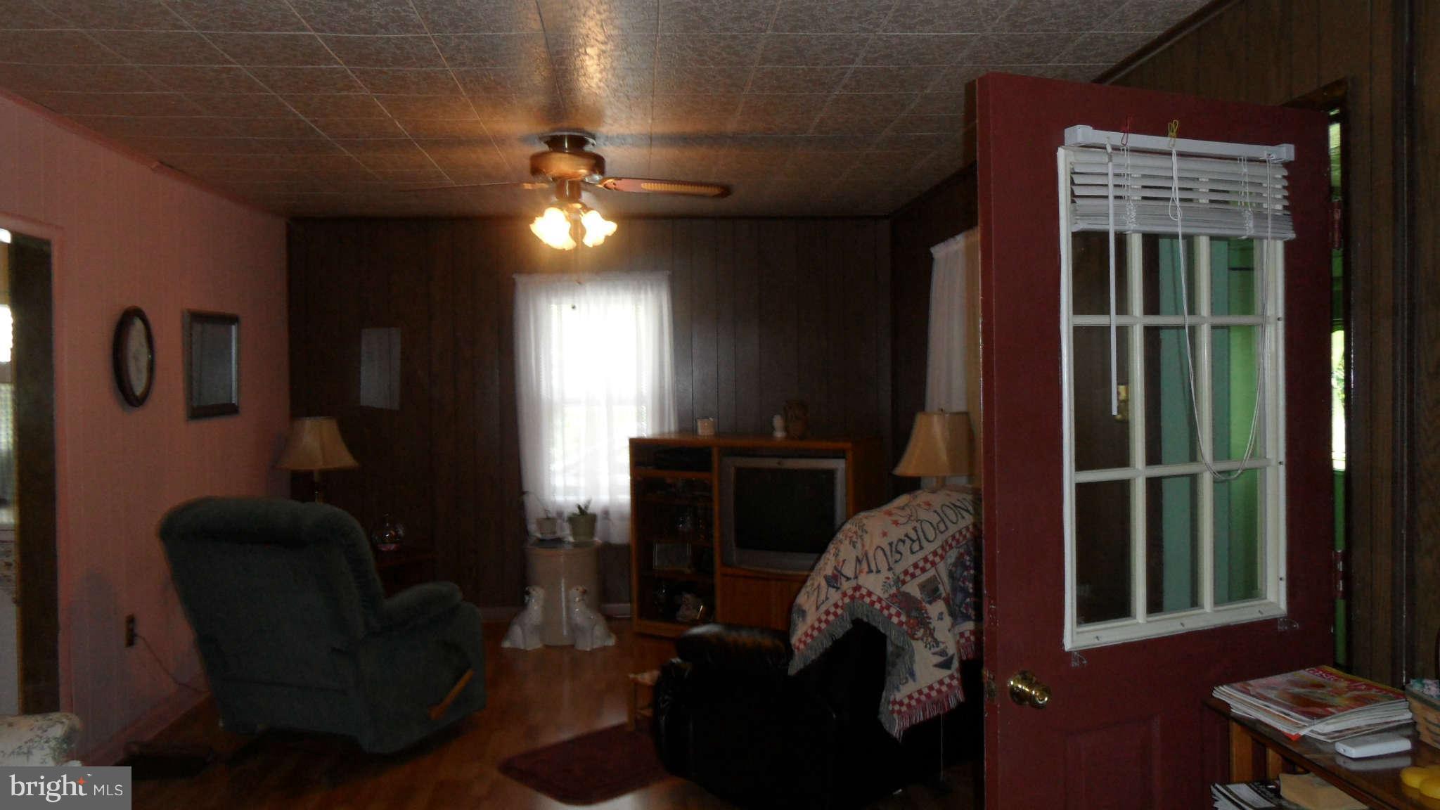 21312 Greenbrier Road Boonsboro, MD 21713 - Photo 15 of 27 Living Room