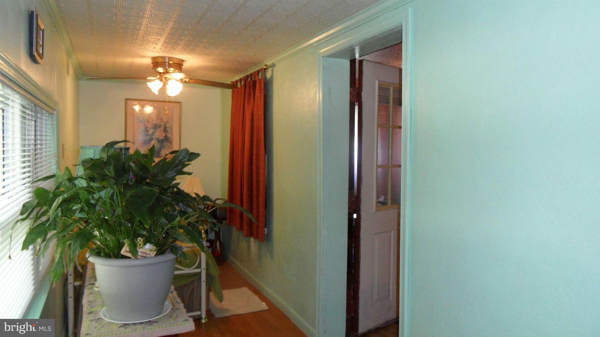 21312 Greenbrier Road Boonsboro, MD 21713 - Photo 18 of 27 Interior (General)