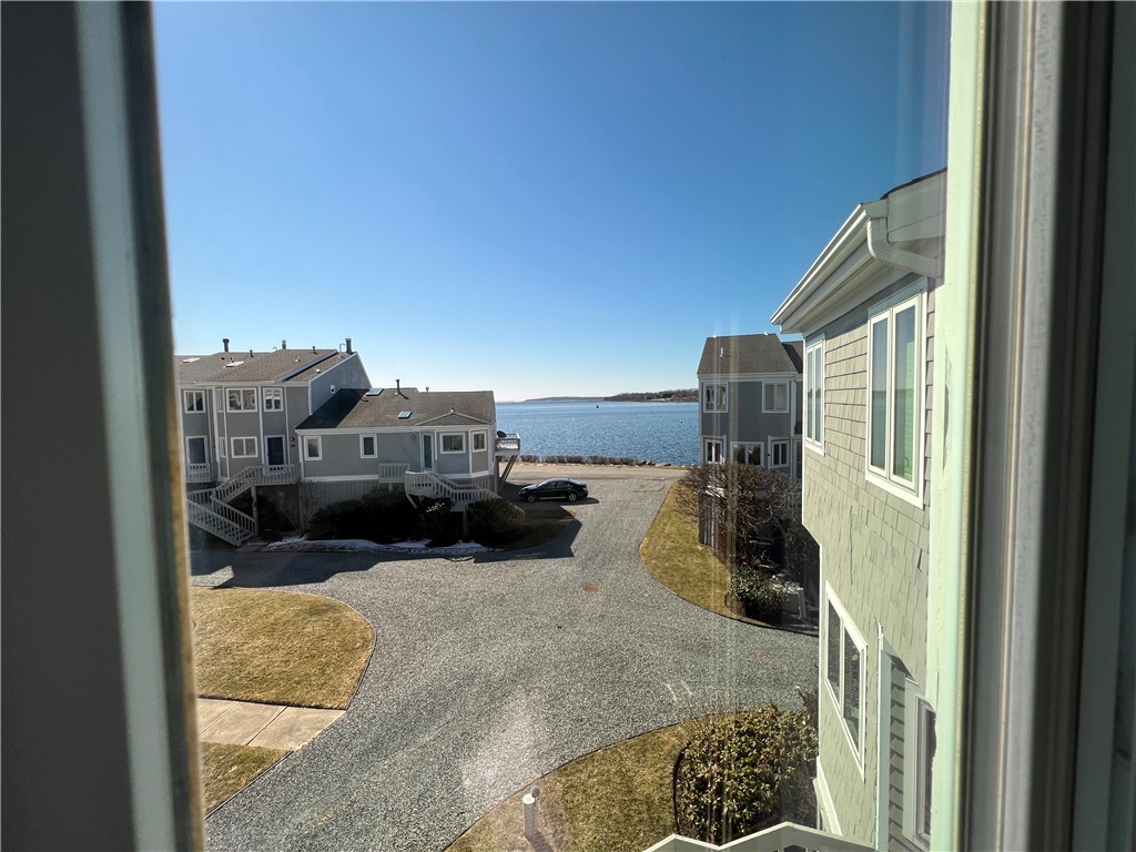 9 Poppasquash Road Bristol, RI 02809 - Photo 21 of 36