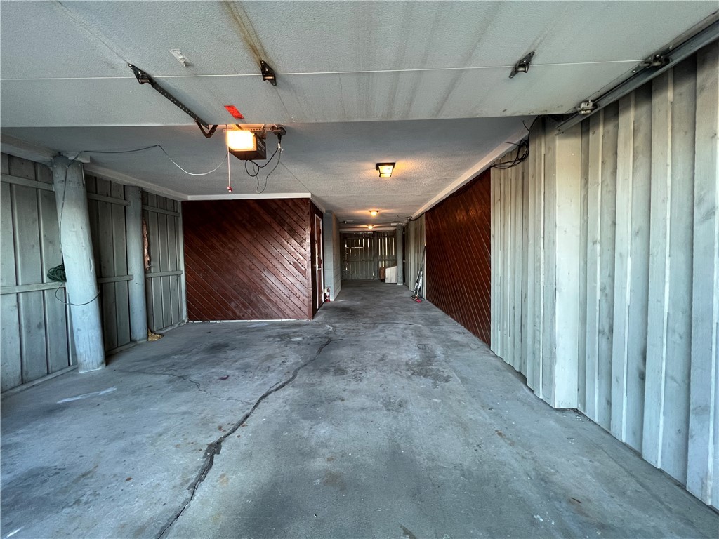 9 Poppasquash Road Bristol, RI 02809 - Photo 26 of 36