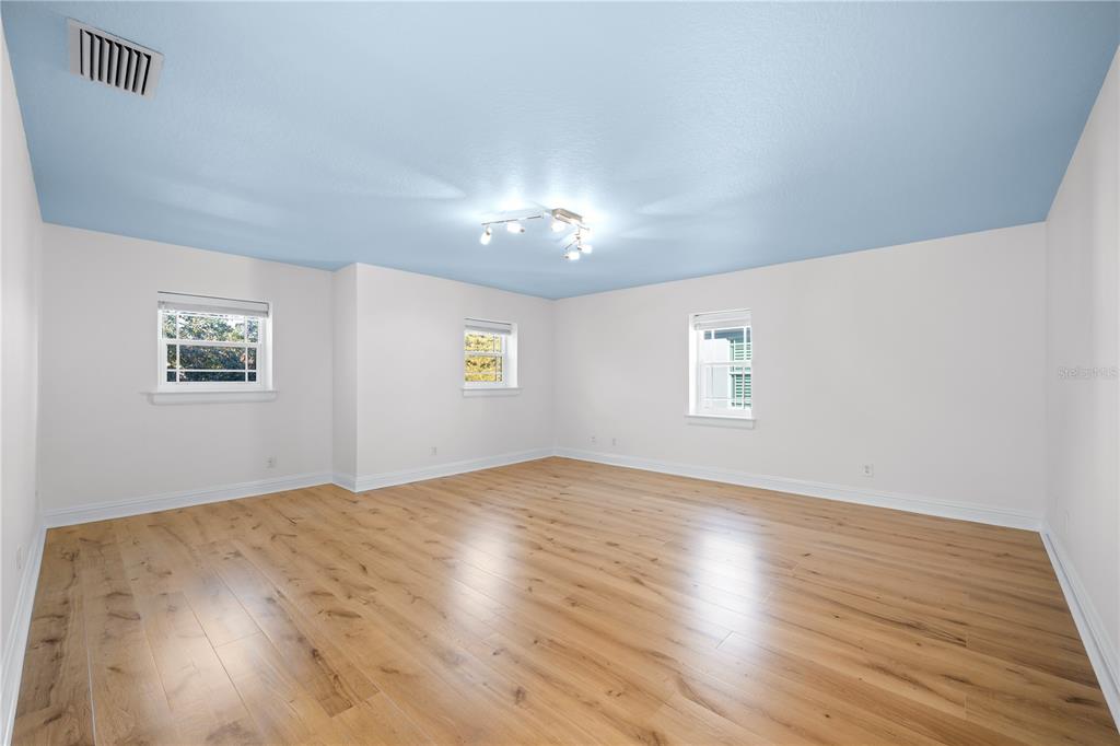 1746 Stapleton Street Sarasota, FL 34239 - Photo 32 of 77 Upstairs Great Room