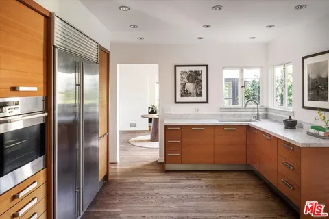 $4,495,000 | 7064 La Presa Drive, Los Angeles, CA 90068