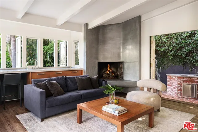 $4,495,000 | 7064 La Presa Drive, Los Angeles, CA 90068