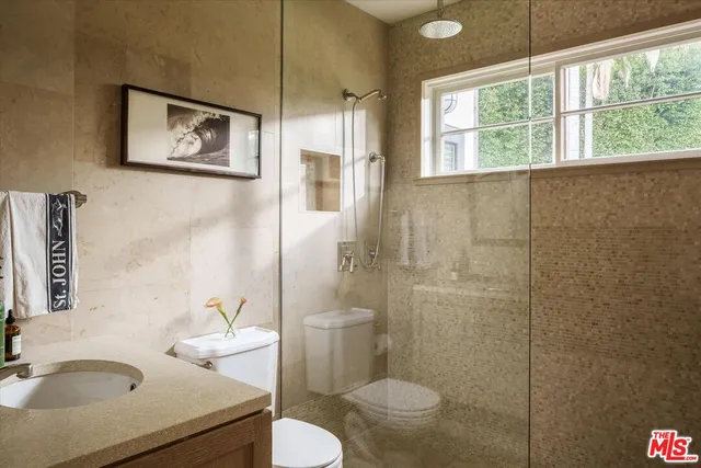 $4,495,000 | 7064 La Presa Drive, Los Angeles, CA 90068