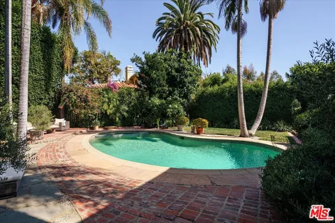 $4,495,000 | 7064 La Presa Drive, Los Angeles, CA 90068
