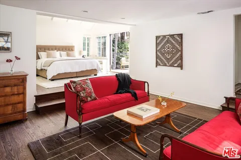 $4,495,000 | 7064 La Presa Drive, Los Angeles, CA 90068