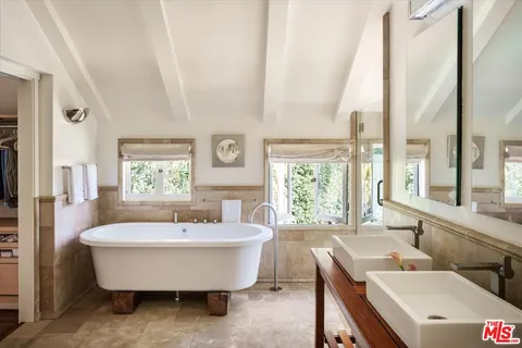 $4,495,000 | 7064 La Presa Drive, Los Angeles, CA 90068