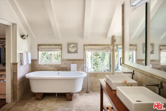 $4,495,000 | 7064 La Presa Drive, Los Angeles, CA 90068