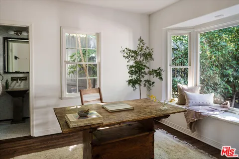 $4,495,000 | 7064 La Presa Drive, Los Angeles, CA 90068