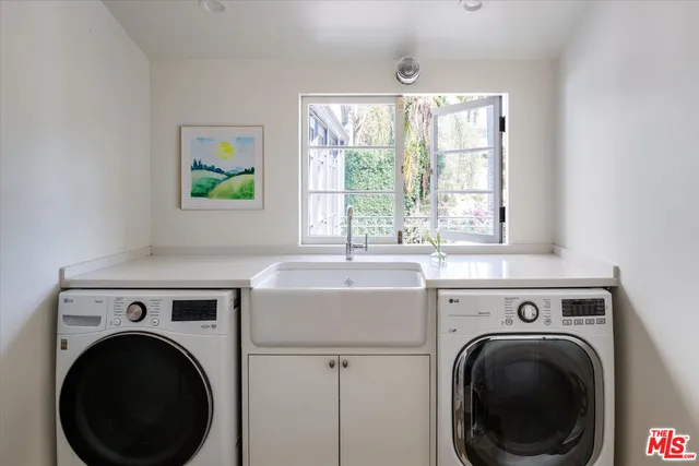 $4,495,000 | 7064 La Presa Drive, Los Angeles, CA 90068