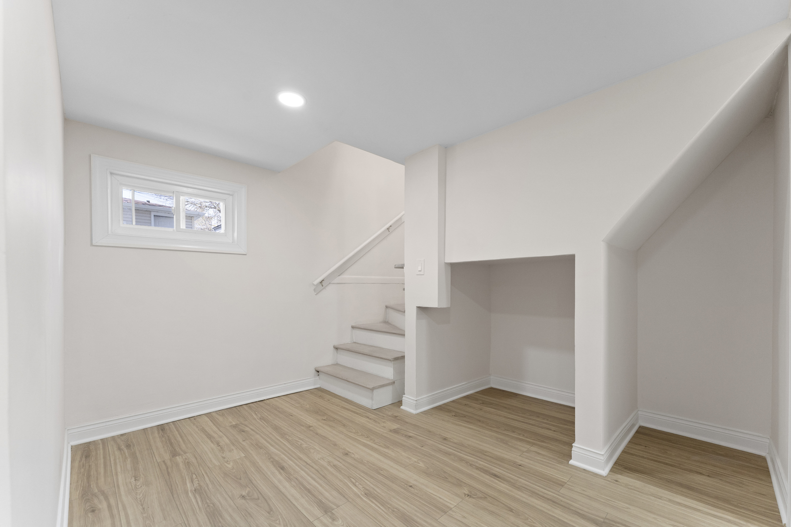 932 North Ridgeway Avenue Chicago, IL 60651 - Photo 20 of 34 Gallery Image 20