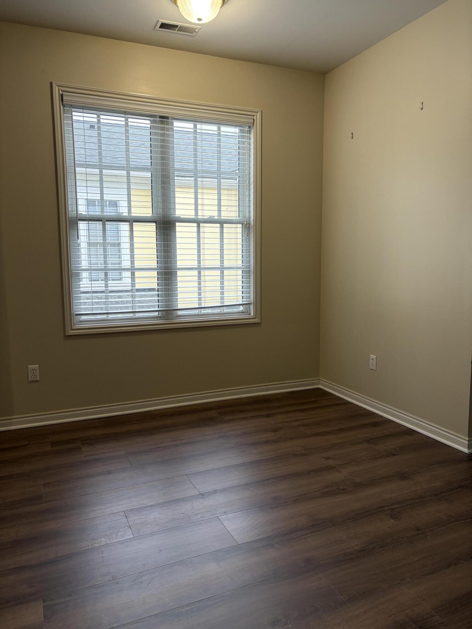 534 Constitution Street, Unit 42 Canton, MI 48188 - Photo 13 of 24 IMG_2914